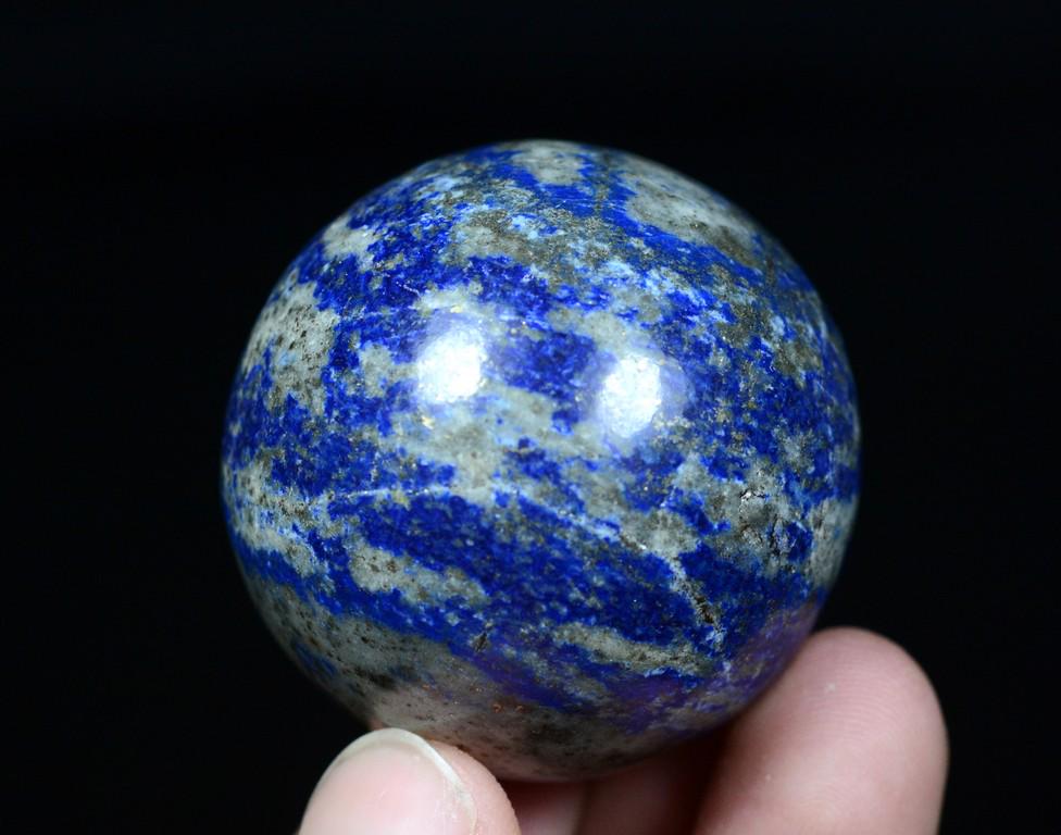 104 Gram Top Quality Royal Blue Lapis Lazuli Sphere: Title:104 Gram Top Quality Royal Blue Lapis Lazuli Sphere Weight: 104 Gram Size/Dimensions: 40 mm Origin: Afganistan Reserve: $20.00 Shipping: Domestic: Flat-rate of $15.00 to anywhere within the cont