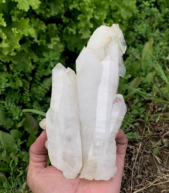 1036 Gram Well Terminated Large Natural Quartz Specimen: Title: 1036 Gram Well Terminated Large Natural Quartz Specimen Treatment: Natural Weight: 1036 Gram Size/Dimensions: 155x88x60 mm Origin: Pakistan Reserve: $60.00 Shipping: Domestic: Flat-rate of $15.