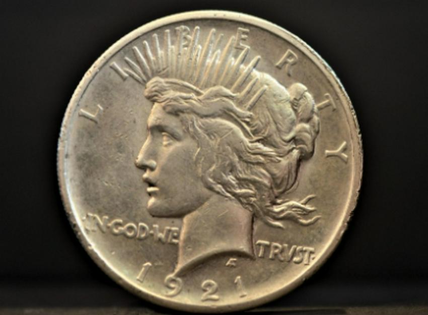 1921-P Peace Dollar $1  Choice AU (1 of 2)