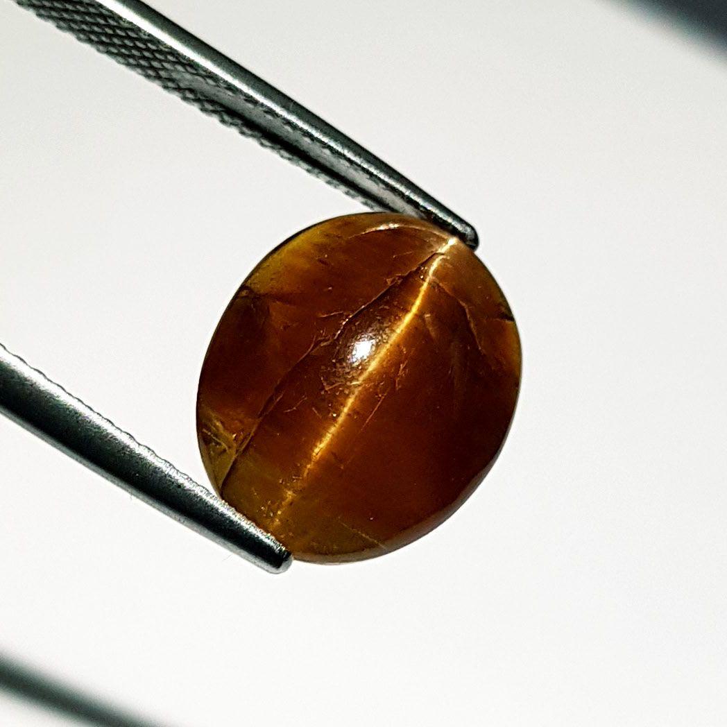 Natural Apatite cat's Eye 7.72 ct: No Reserve! Title: Natural Apatite cat's Eye 7.72 ct Color/Clarity: Opaque Gemstones: Loosegemstone Carat Weights: 7.72 Size/Dimensions: 14.20 x 11.70 x 5.60 Additional Information: Oval - Srilanka Sh