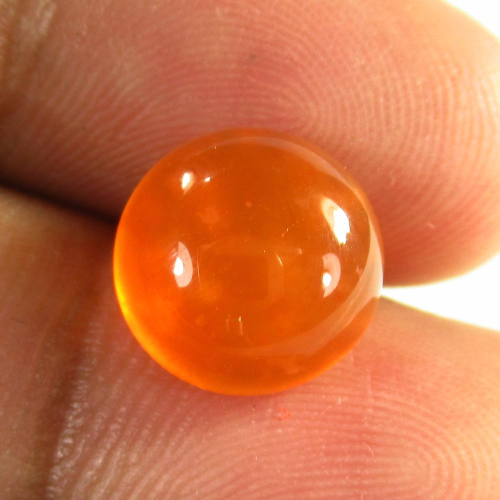 5.30 Ctw Natural Carnelian Round Cab: No Reserve! Title: 5.30 Ctw Natural Carnelian Round Cab Stone Clarity: Semi-Transparent Gemstone: Carnelian Carat Weight: 5.3 Size/Dimensions: 10.90 x 10.90 x 5.90 mm Additional Information: Excellent