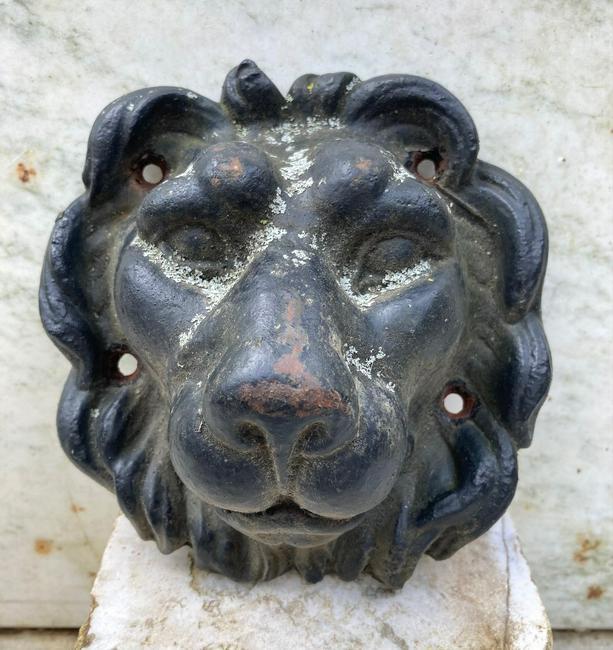 19thc heavy cast iron architectural lion head that had (1 of 7)