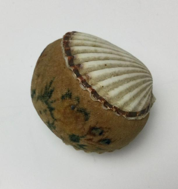 Victorian Shell Pin Cushion (1 of 4)