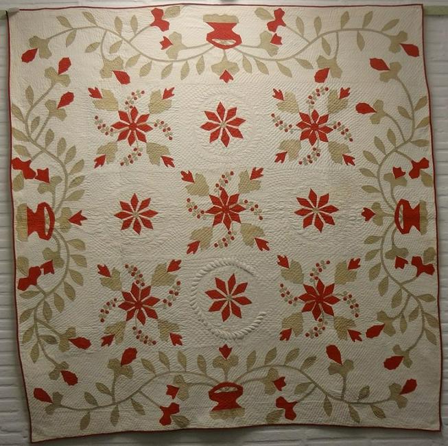 TRAPUNTO LEAFY STARS AND BERRIES APPLIQUE ANTIQUE QUILT (1 of 7)