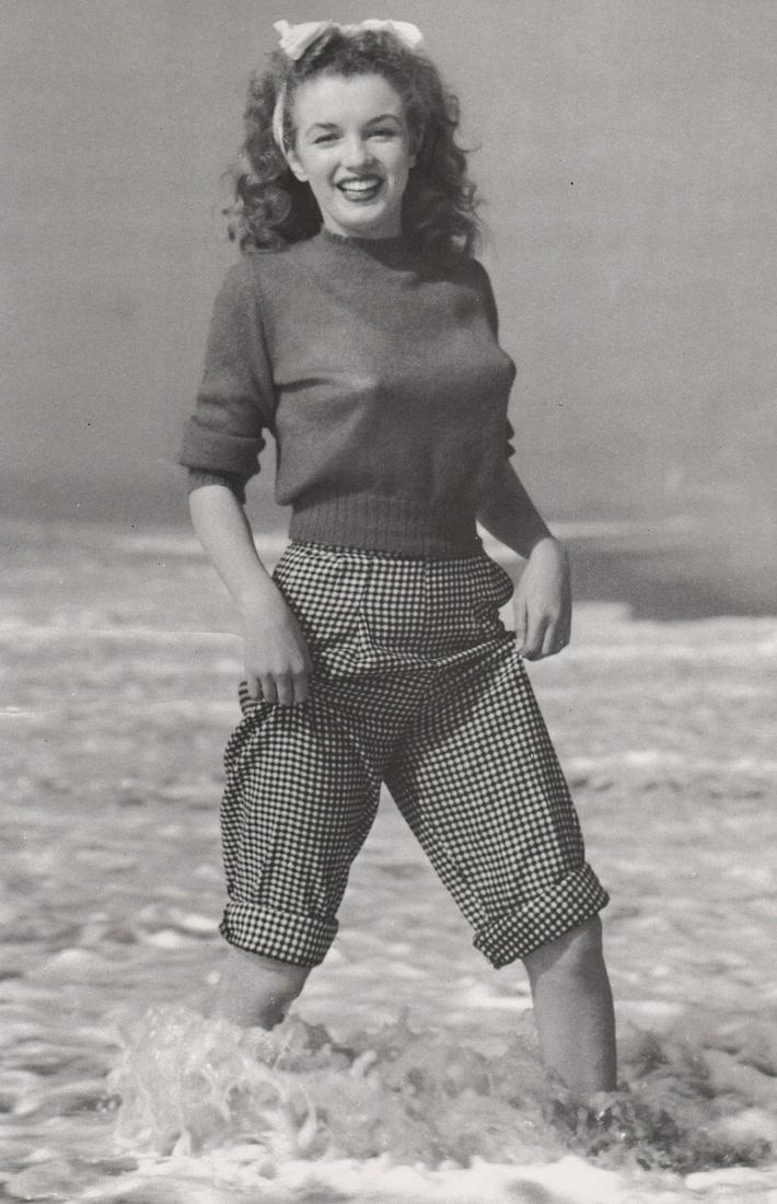 ANDRE DE DIENES - Marilyn Monroe (Norma Jean): Artist: ANDRE DE DIENES Print Title: Marilyn Monroe ( Norma Jean) Medium: Photo-lithograph Printed 1980’s in the USA Image size (inches) approx. 11.5 x 7.5” Andre De Dienes De Dienes was a profess