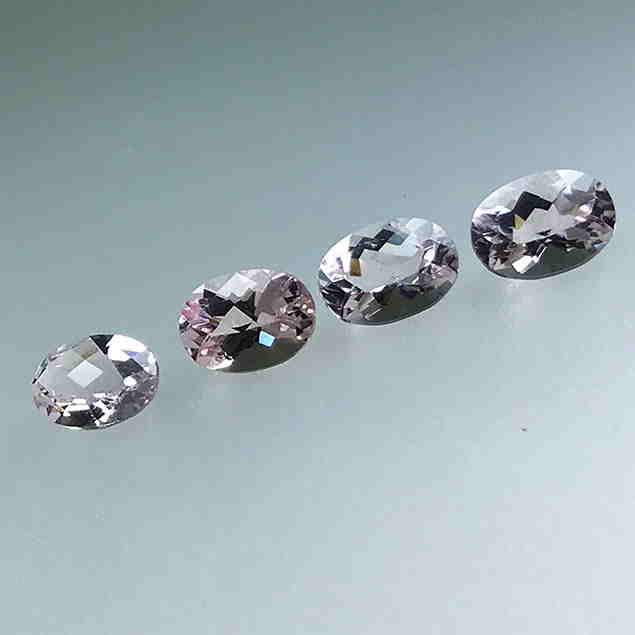 2.99 Cts Natural Oval Morganite 4 Pcs Lot: Title: 2.99 Cts Natural Oval Morganite 4 Pcs Lot Color/Clarity: PeachPink/VS Gemstone Type: Morganite Carat Weights: 2.99 Cts Size/Dimensions:7.07 x 5.11 x 3.67 mm Reserve: $40.00 Shipping: Domestic: 