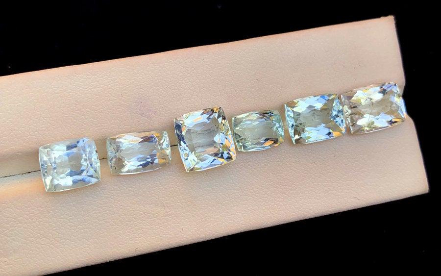 Natural Aquamarine Gemstones lot From Pakistan - 21.60: Materials: Gem type: Aquamarine Description Natural Aquamarine Gemstones lot From Pakistan - Aquamarine has natural color . Aqumarine has very well luster and transparensy. Weigh