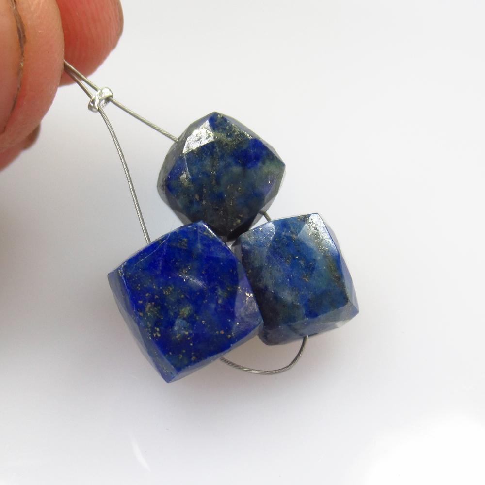 29.73 Ct Natural 3 Lapis Lazuli Drilled Square Beads: No Reserve! Title: 29.73 Ct Natural 3 Lapis Lazuli Drilled Square Beads Stone Clarity: Opaque Gemstones: Natural Lapis Lazuli Beads Carat Weights: 29.73 Size/Dimensions: 9.7x9.7 to 9.9x9.9 mm / 3 PC's
