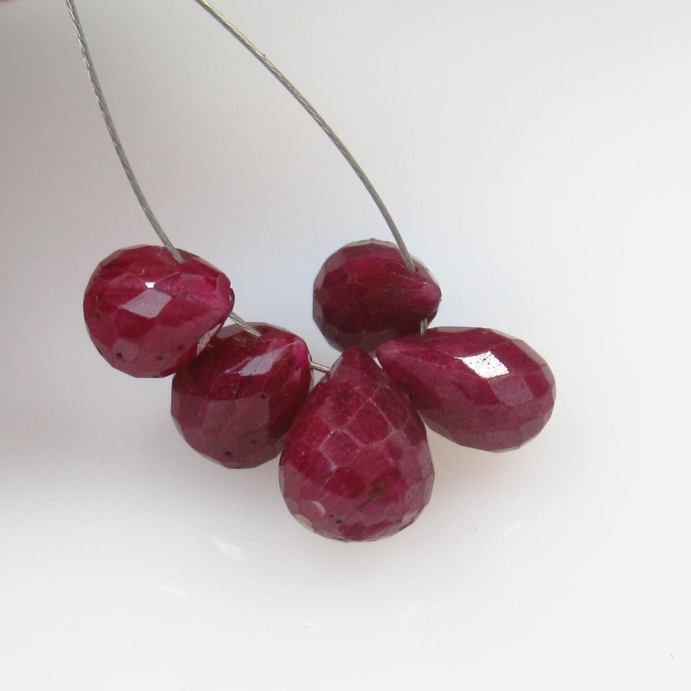 16.85 Ct Natural 5 Mozambique Red Ruby Pear Drop Beads (1 of 2)