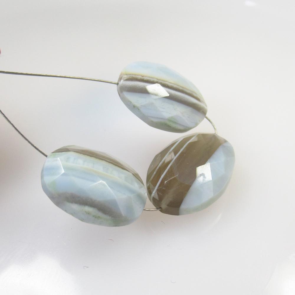 20.56 Ct Natural 3 White Dendrite Opal Dumble Beads (1 of 2)