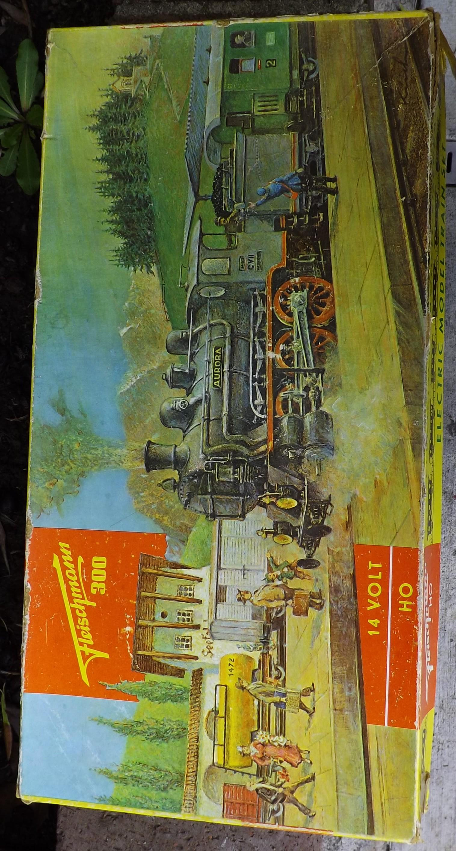 Fleischman (Made in Germany) trainset, HO gauge, boxed, (1 of 2)
