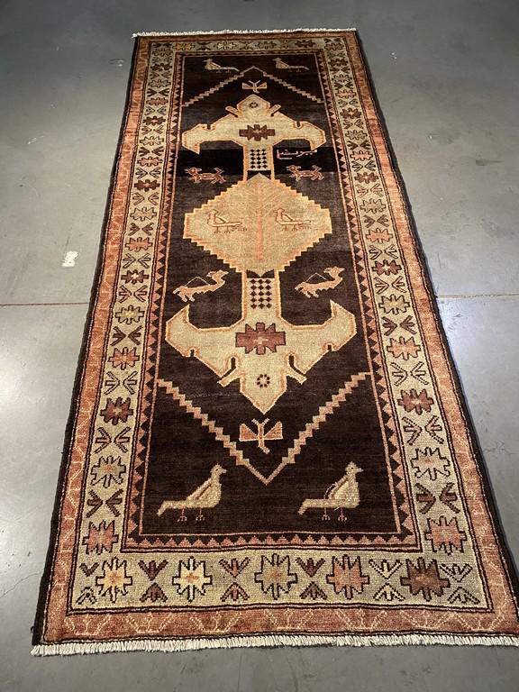 AUTHENTIC VINTAGE PERSIAN RUG 4x9.7 (1 of 8)