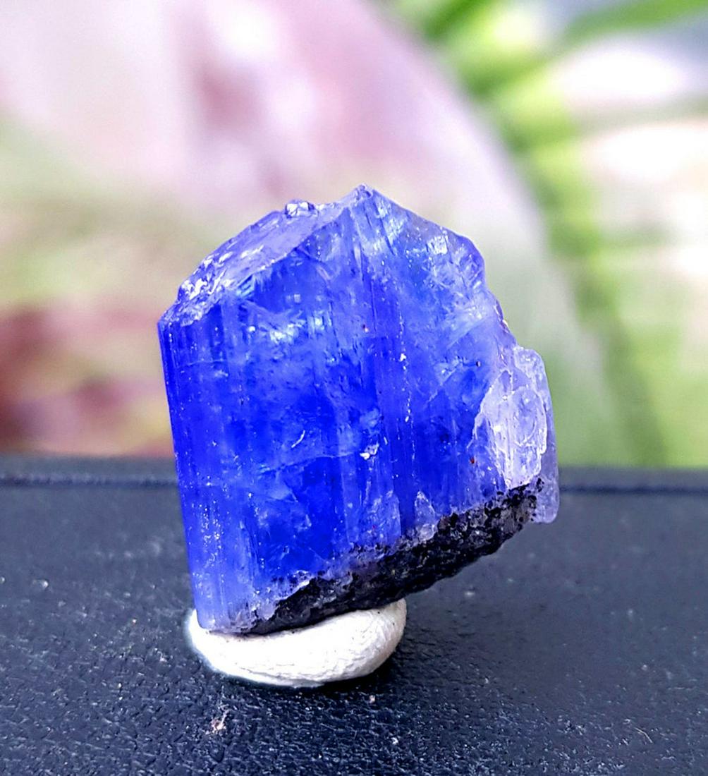 Tanzanite Crystal , Terminated Tanzanite Stone - 21.85: Materials: Gemstone, Tanzanite, Crystal Read the full description Description Tanzanite Crystal , Terminated Tanzanite Stone - 21.85 Carats - 21*17*7 mm Weight : 21.85 Carats Size : 21*17*7 mm Treatme