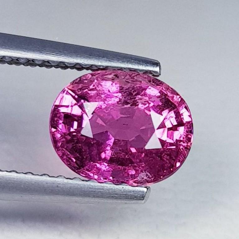 1.49 ct Natural Tourmaline Oval Cut (1 of 5)