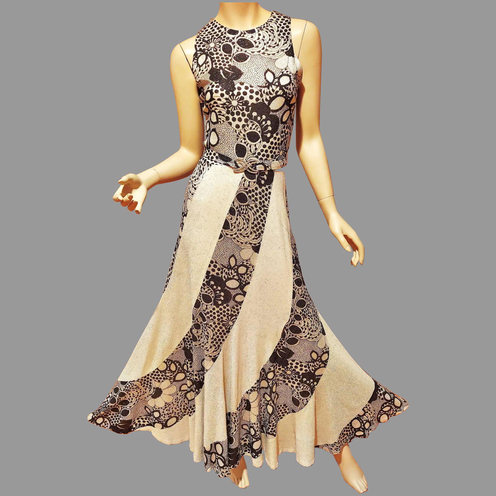 Vtg 60's Trapeze Maxi Panel Gown Silver Metallic Lame': This is a Stunning very different Trapeze Maxi Gown all silver lame' fabric with its own belt attached adorned by a Silver Brooch with crystal rhinestones. This gown is an Original and a real beauty t