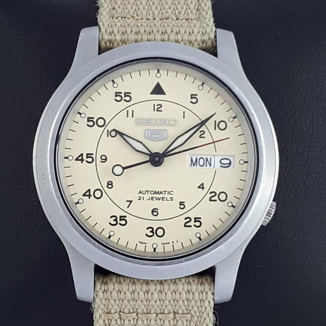 Seiko - Seiko 5 Transparent - Day-Date - Ref:7S26C -: Brand : Seiko Model : Seiko 5 Transparent - Day-Date Ref : 7S26C Gender : Men Movement : Automatic Type : Analogue wristwatch Total Lenght : 23 cm / 9,06 inch (Including Watch Case) Case Size : 37 mm 