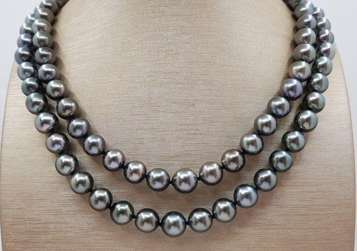 8x11mm Round Peacock Tahitian pearls - Necklace: Title: 8x11mm Round Peacock Tahitian pearls - Necklace Description: A beautiful double pearl necklace of peacock green near round Tahitian pearls with exceptional lustre, finished with an elegant clas