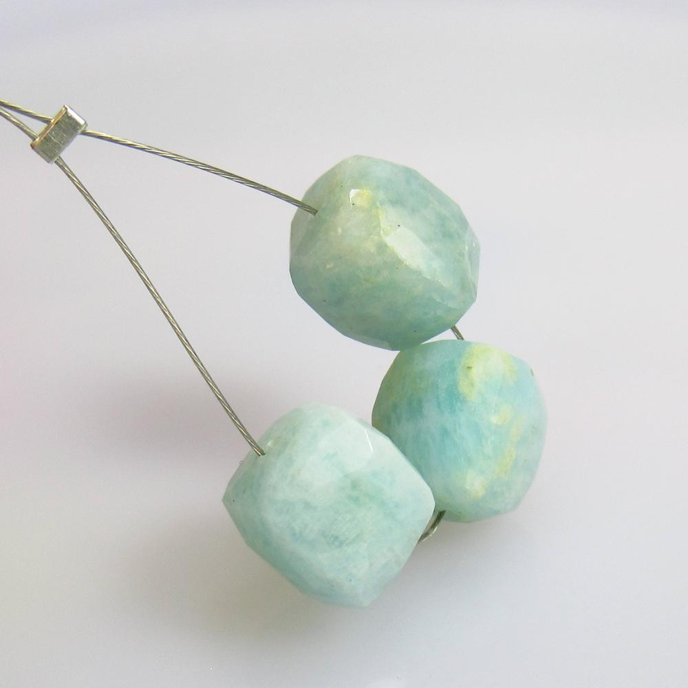 15.02 Ct Natural 3 Drilled Amazonite Square Beads: No Reserve! Title: 15.02 Ct Natural 3 Drilled Amazonite Square Beads Stone Clarity: Transparent Gemstone: Natural Amazonite Beads Carat Weight: 15.02 Size/Dimensions: 8.0x8.5 to 8.4x9.0 mm / 3 PC's Ad