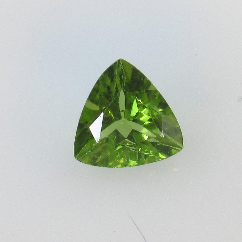 1.21 Ctw Natural Pakistan Peridot Trillion Cut: No Reserve! Title: 1.21 Ctw Natural Pakistan Peridot Trillion Cut Stone Clarity: VVS Gemstones: Peridot Size/Dimensions: 1.21 Carat Weights: 7.30 x 7.30 x 4.30 mm Additional Information: Top Class Lus