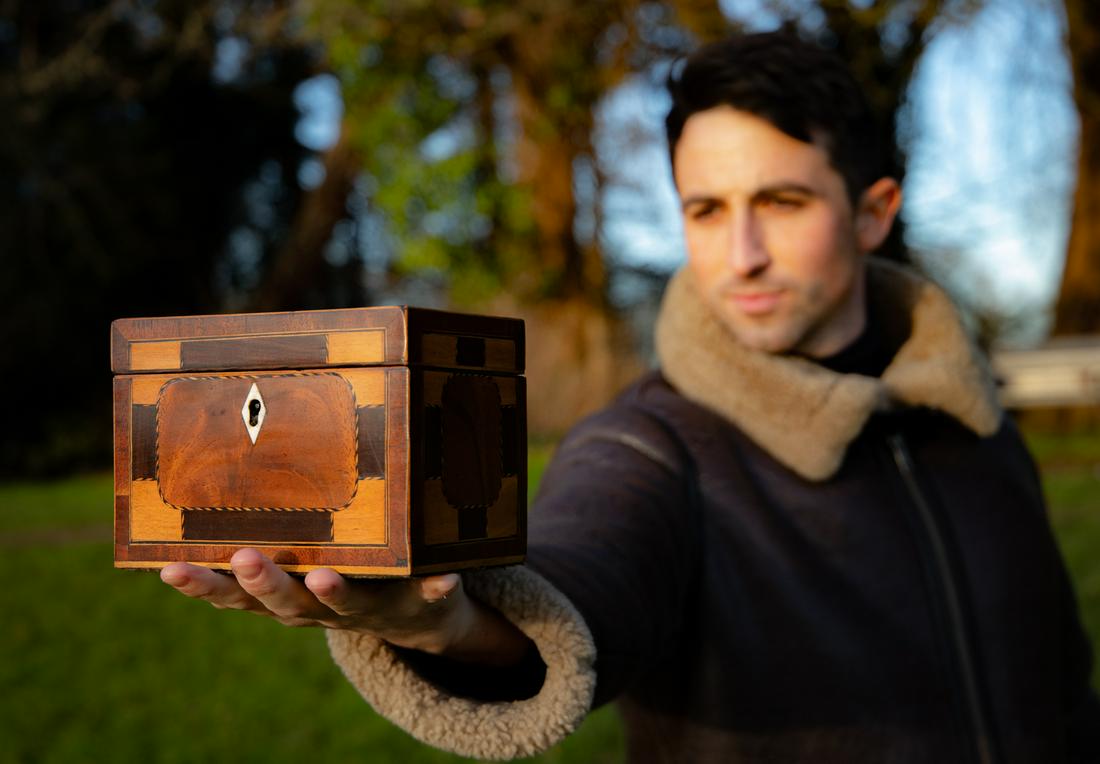 Stunning Inlaid Tea Caddy 1830 (1 of 11)