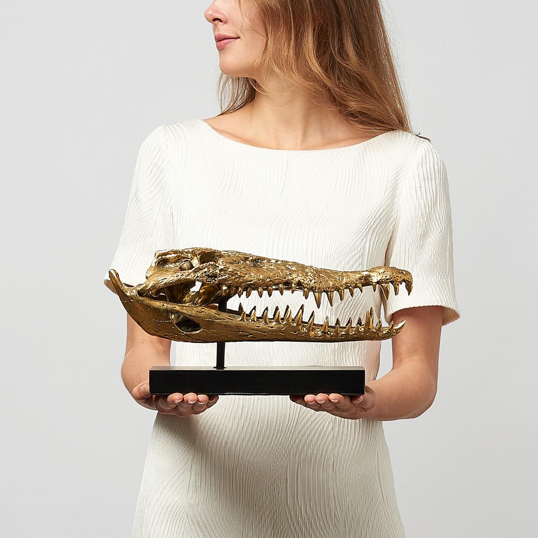 Fine bronze statue of a crocodile skull (1 of 10)