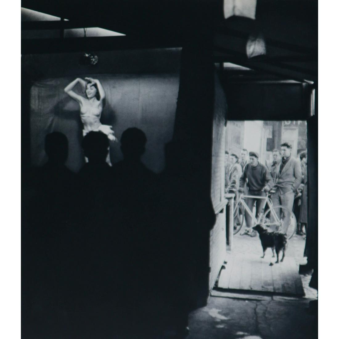 ROBERT DOISNEAU - Woman dancing: Artist: ROBERT DOISNEAU Print Title: Woman Dancing Medium: Sheet-fed Gravure Printing Date: 1960's Printed in Switzerland Image Size approx.: 9.75 x 8.5 inches Reserve: $30.00 Shipping: Domestic: