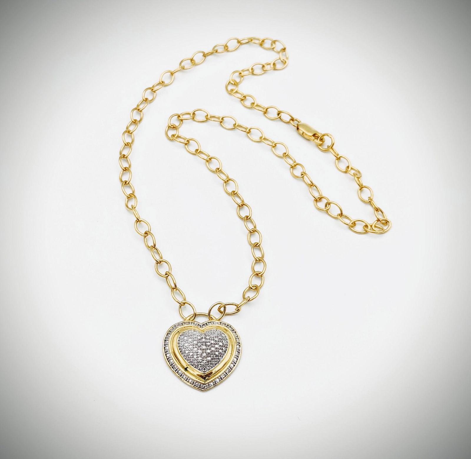 Necklace & Heart Pendant w Diamonds (1 of 3)