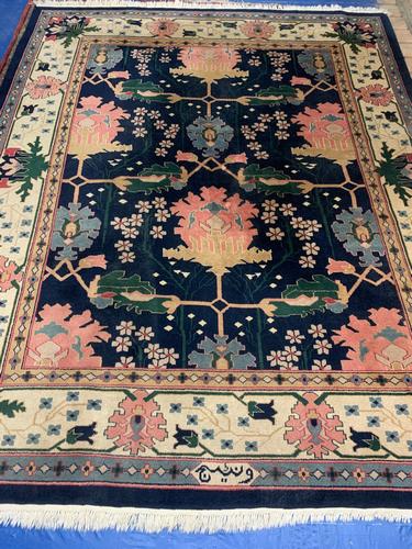 Hand Knotted Agra Heriz 8x10 ft: Title: Hand Knotted Agra Heriz 8x10 ft Date/Period: 1980 Origin: India Dimension: 8x10 ft Material: 100 % Wool Reserve: $400.00 Shipping: Domestic: Flat-rate of $225.00 to anywhere within the contiguo