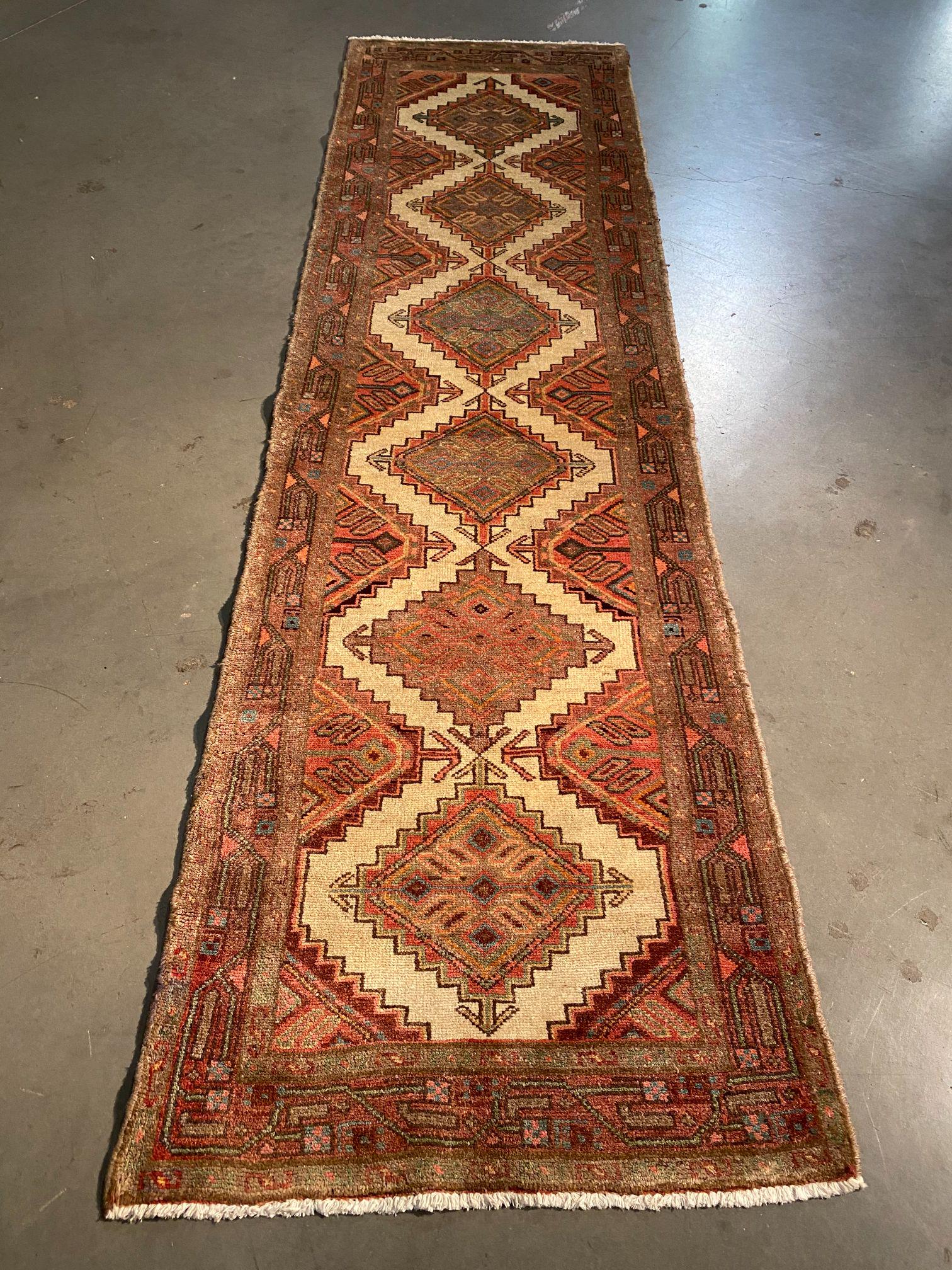 AUTHENTIC VINTAGE PERSIAN RUNNER 2.7x9.1 (1 of 7)