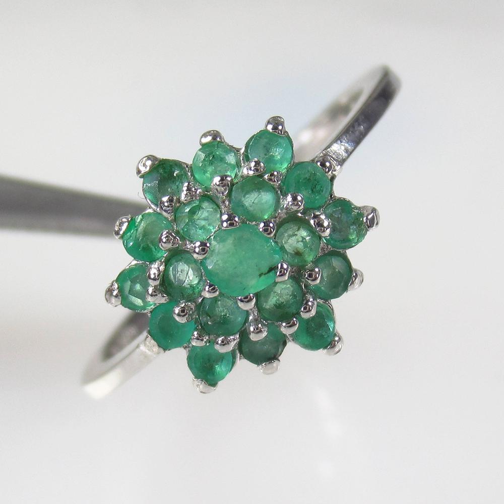 1.65 g 925 Sealed Silver Natural Emerald Ring (1 of 3)