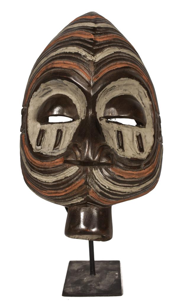 Mask – Wood – Mbole – DR Congo: No Reserve! Title: Mask – Wood – Mbole – DR Congo Description: Gentil face mask from the Mbole tribe, former Belgian Congo. This type of mask were worn during the initiation proces. Made out of 