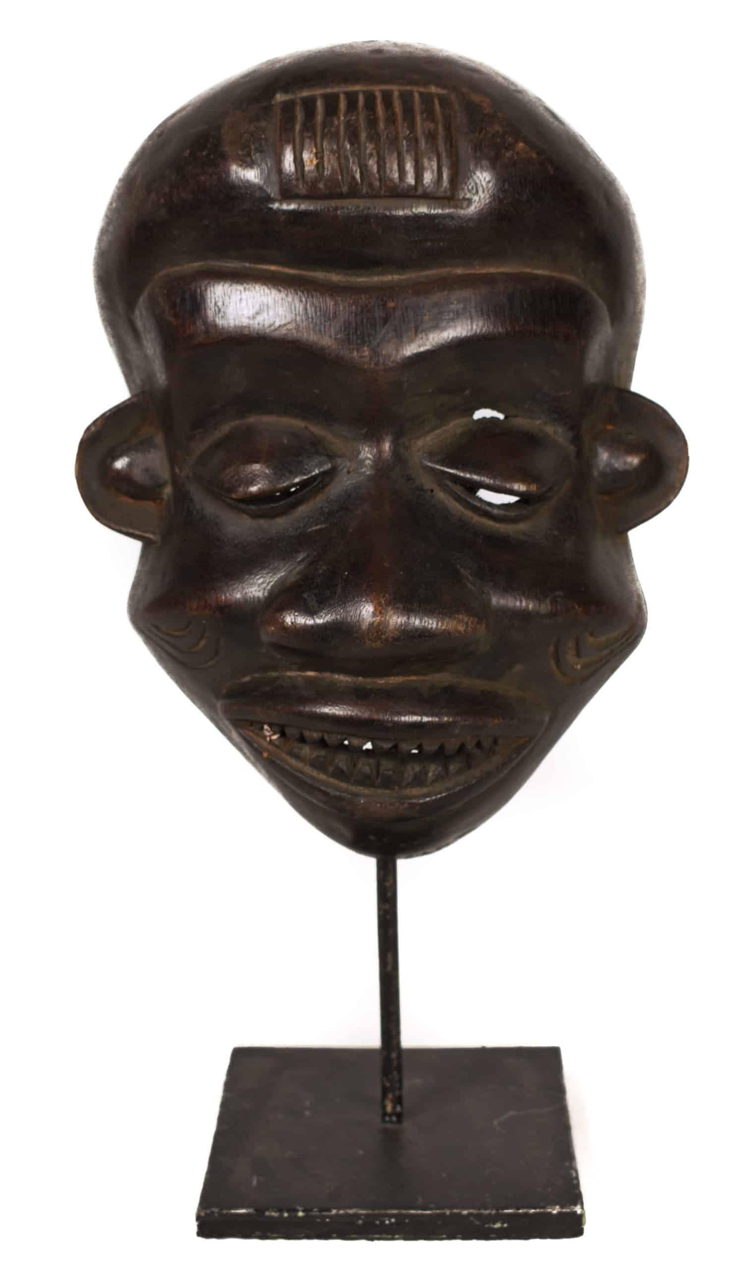 Mask – Wood – Pende – DR Congo: No Reserve! Title: Mask – Wood – Pende – DR Congo Description: The Pende people of the DRC are grouped into numerous territorial groups, the two most important being in Kwilu (Western) and Kasai