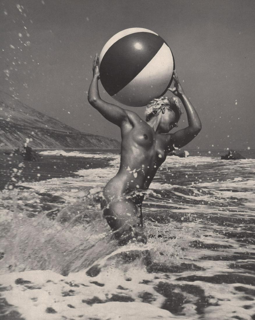 ANDRE DE DIENES - Nude at the California Coast 2: Artist: ANDRE DE DIENES Print Title: Nude at the California Coast 2 Medium: Photoengraving Printed 1950’s in the UK Image size (inches) approx. 10 x 8” Andre De Dienes was a professional photograp