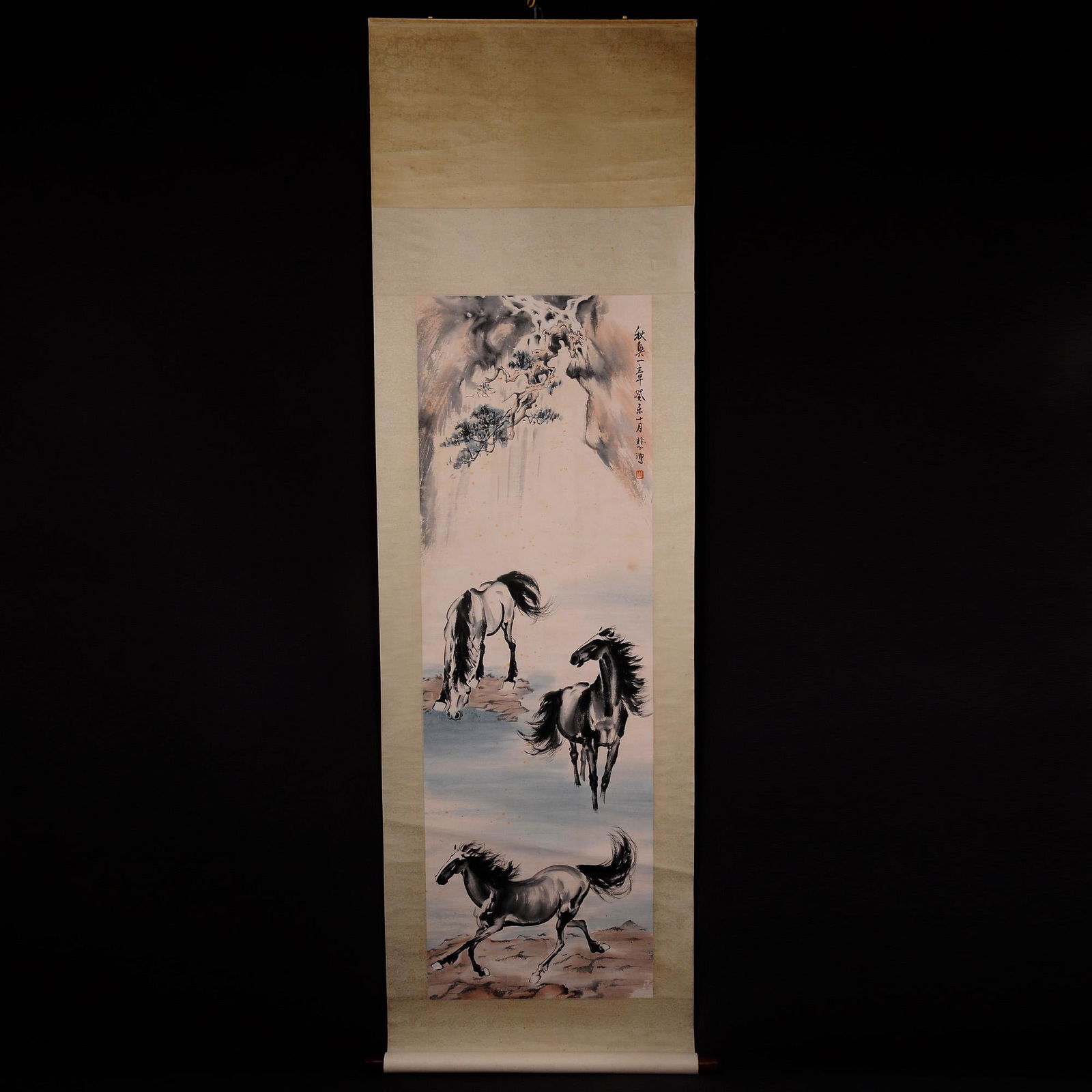 Chinese scroll painting---Xu Beihong: Title: Chinese scroll painting---Xu Beihong Maker: Origin: Asian private collection Date/Century: 20th century Materials: Painting on paper Size: Size: about 244x76 cm Description: Xu Beihong (July 19