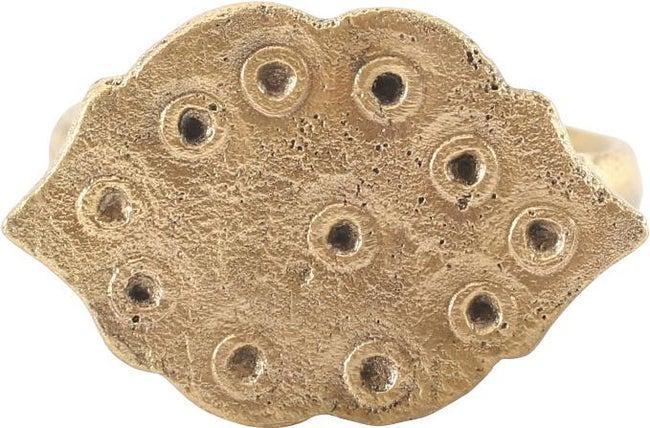 ELEGANT EUROPEAN PILGRIM'S RING 7-9 C. SZ 7 1/2 (1 of 3)