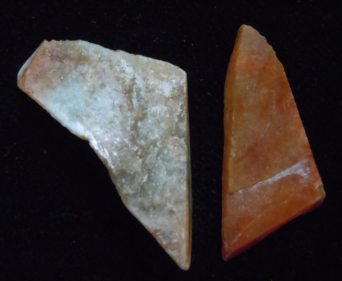 10.72 GRAM SET OF 2 GENUINE BURMESE JADEITE JADE: Title: 10.72 GRAM SET OF 2 GENUINE BURMESE JADEITE JADE Origin: Hpakant, Kaching State, Myanmar Size: 3.8/4.0 cm / 10.72 gram Additional Information: set of 2 cut pieces, translucent brown/greenish ja
