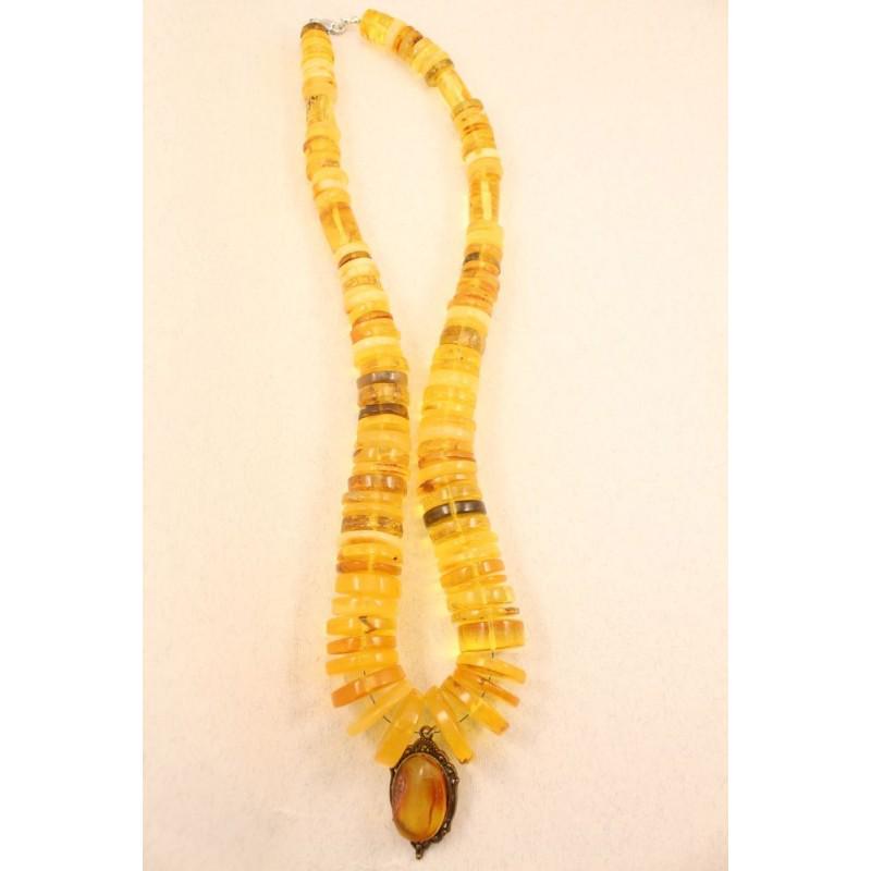 135 g Baltic amber necklace with pendant button yellow (1 of 20)
