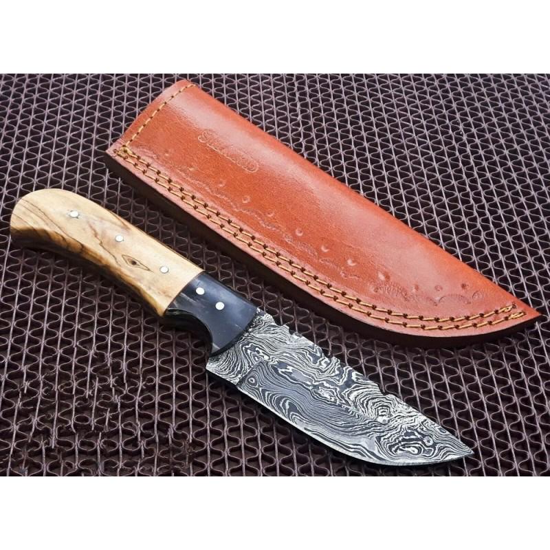 Everyday carry damascus steel knife walnut wood: Knife "Brendan" Damascus knives are very durable, look great and keep sharpness perfectly. Damascus steel has high quality contents to give it an excellent edge and sharp cutting ability. The blade re