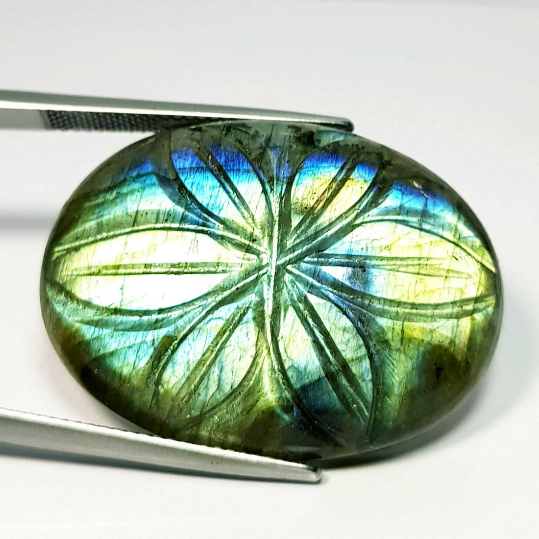 49.35 ct Natural Labradorite Oval Flower Cabochon: No Reserve! Title: 49.35 ct Natural Labradorite Oval Flower Cabochon Color/Clarity: IF / VVS Gemstones: Loosegemstone Carat Weights: 49.35 Size/Dimensions: 31.10 x 22.85 x 7.80 Additional Information: