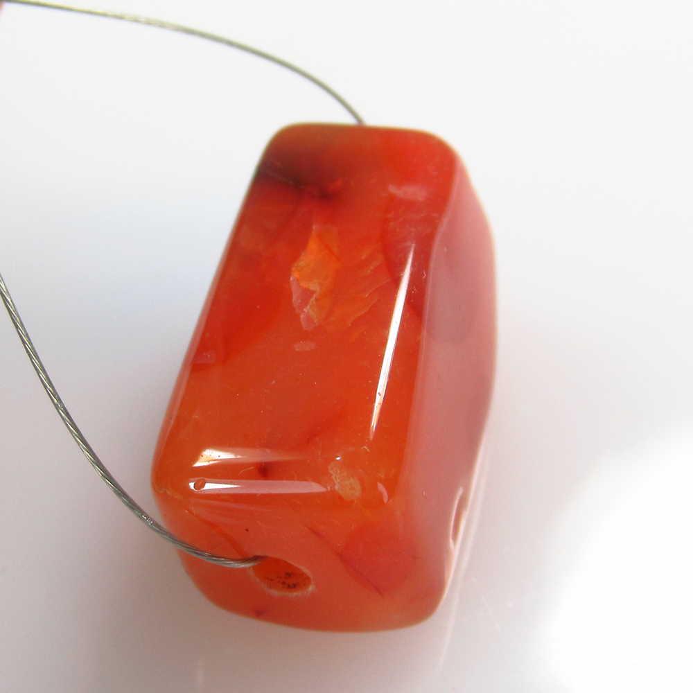 27.90 Ctw Natural Orange Carnelian Rectangular Cab: No Reserve! Title: 27.90 Ctw Natural Orange Carnelian Rectangular Cab Stone Clarity: Semi-Transparent Gemstones: Carnelian Size/Dimensions: 27.9 Carat Weights: 21.00 x 11.40 x 11.20 mm Additional Info