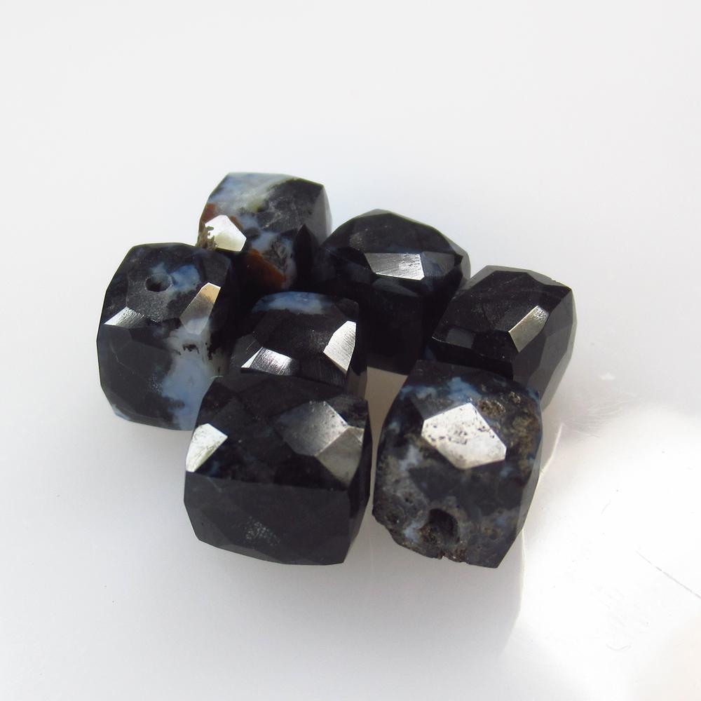 27.01 Ct Natural 7 Black Dendrite Opal Drilled Square: No Reserve! Title: 27.01 Ct Natural 7 Black Dendrite Opal Drilled Square Beads Stone Clarity: Opaque Gemstones: Natural Dendrite Opal Beads Carat Weights: 27.01 Size/Dimensions: 7.0x6.5 to 8.5x7.3 mm 