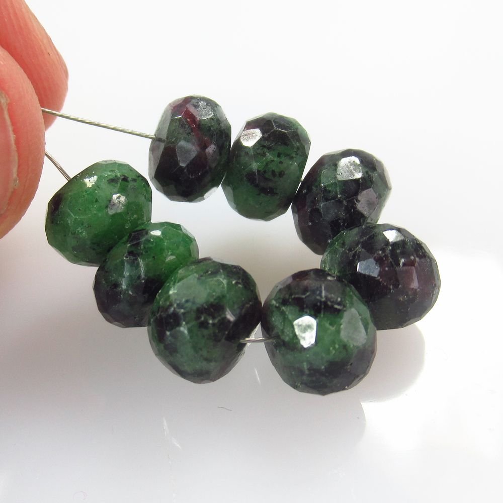 31.35 Ct Natural 8 Drilled Ruby Zoisite Round Beads (1 of 2)