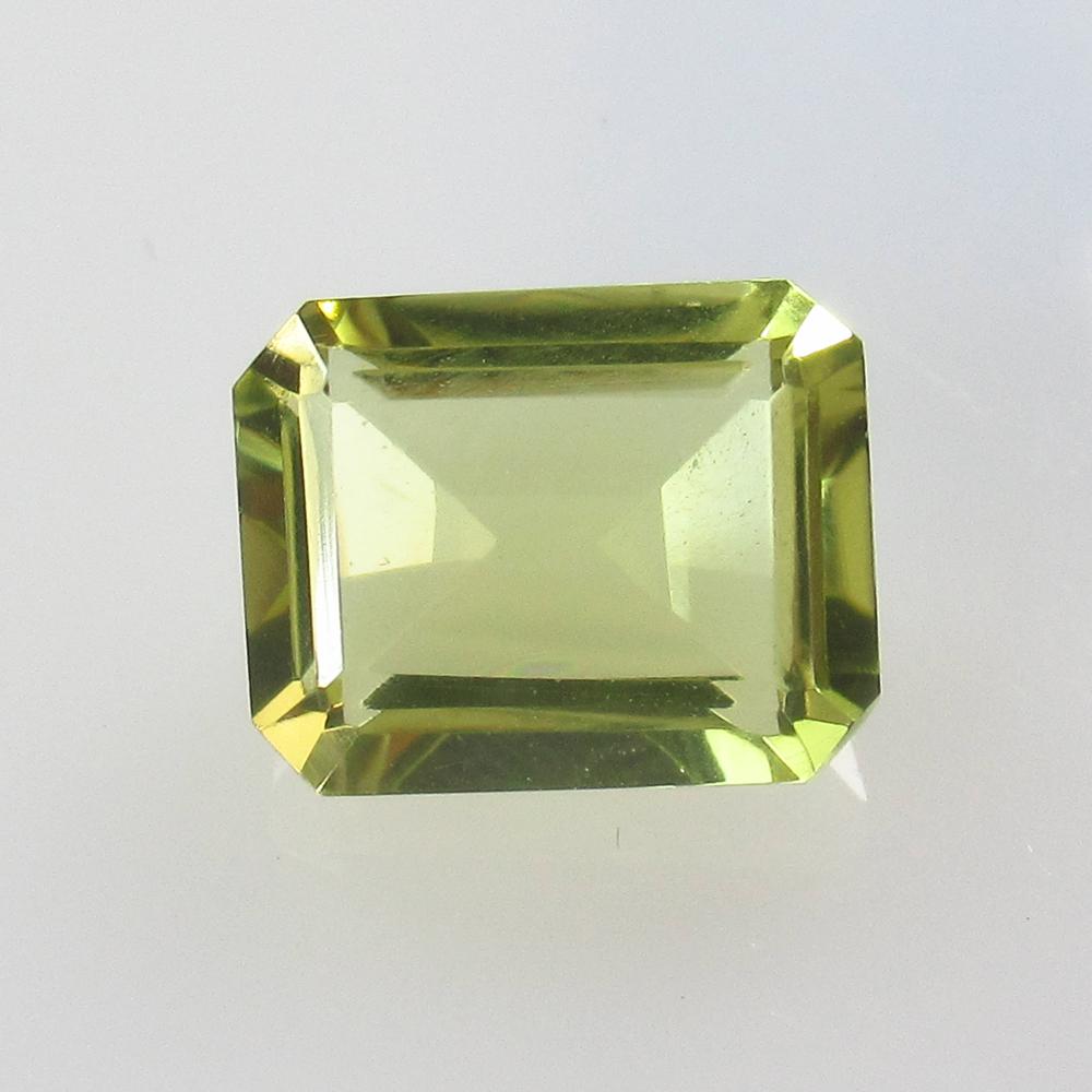 2.79 Ct Natural Lemon Quartz Octagon Cut: No Reserve! Title: 2.79 Ct Natural Lemon Quartz Octagon Cut Stone Clarity: VVS Gemstones: Natural Lemon Quartz Carat Weights: 2.79 Size/Dimensions: 9.80 x 7.90 x 5.00 mm Additional Information: Good L