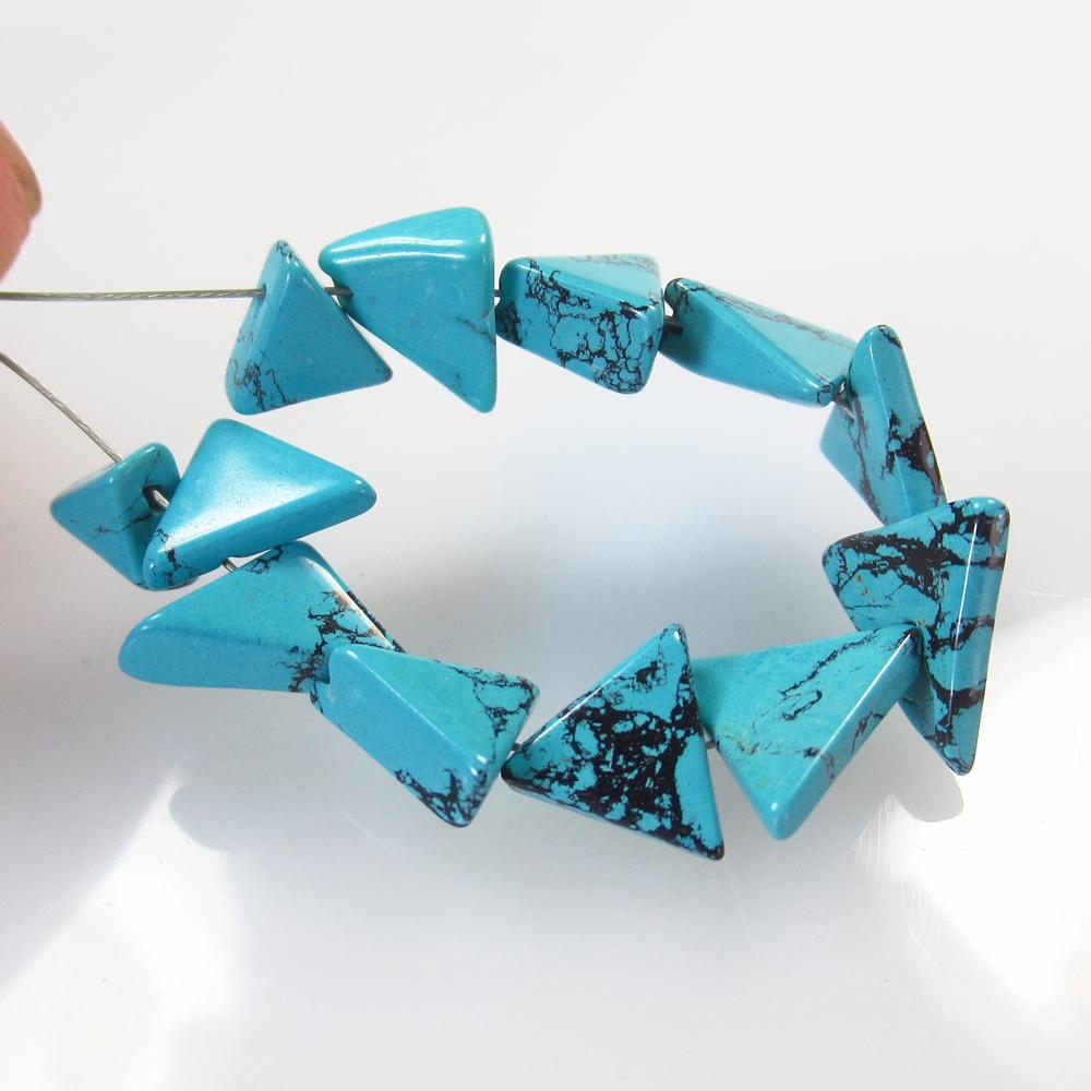 11.36 Ct Natural 11 Drilled Turquoise Trillion Beads (1 of 2)