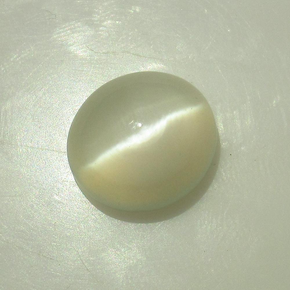 14.13 Ct Natural Moonstone Oval Cab: No Reserve! Title: 14.13 Ct Natural Moonstone Oval Cab Stone Clarity: Transparent Gemstones: Natural Moonstone Carat Weights: 14.13 Size/Dimensions: 15.20 x 13.70 x 9.30 mm Additional Information: Nic