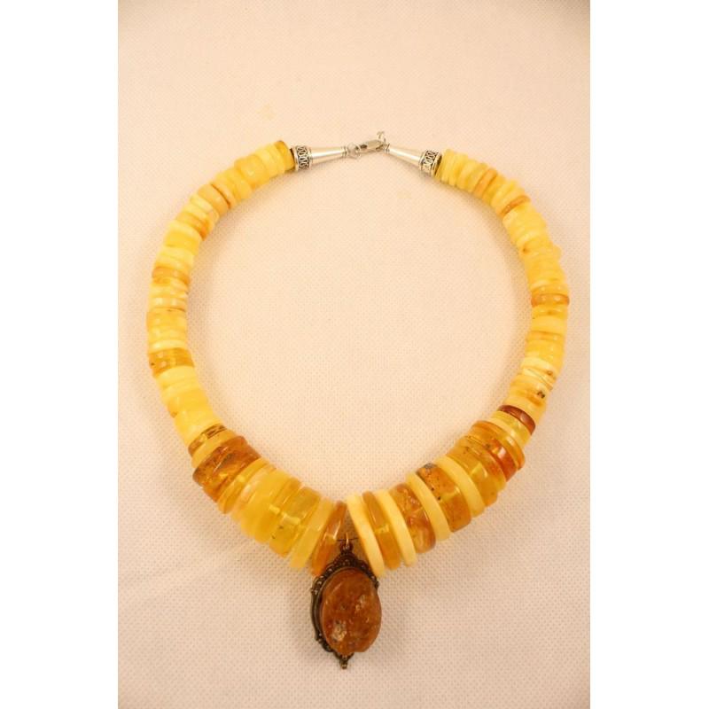 90g Baltic amber, necklace with pendant metal yellow (1 of 18)