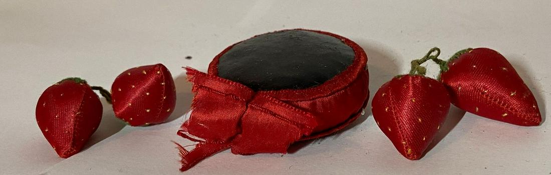 Group of Pin Cushions (1 of 1)