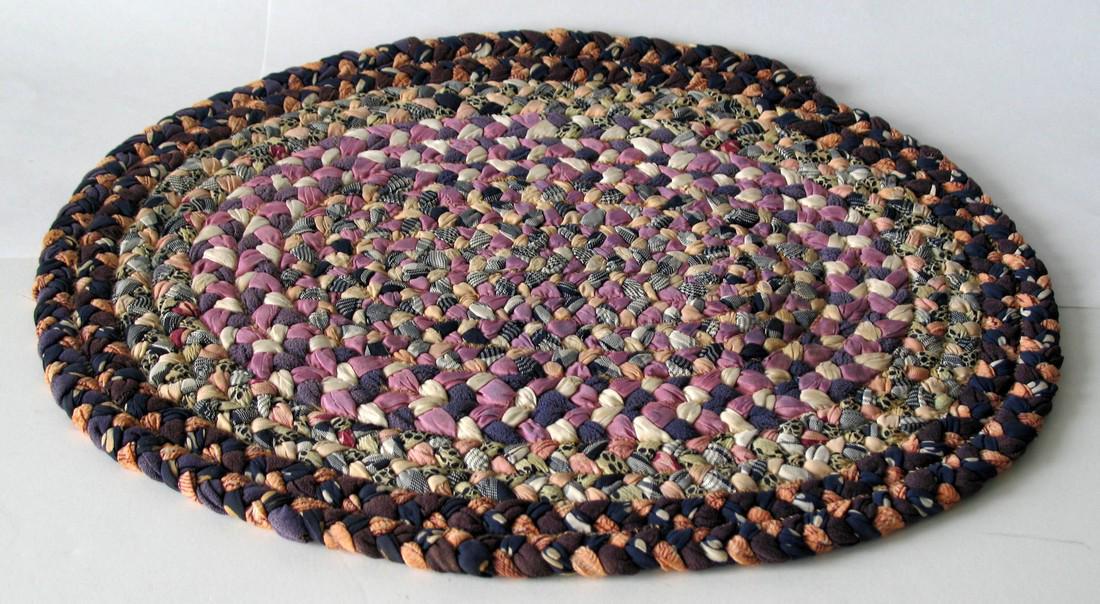 Early oval New England braided mat. (1 of 1)