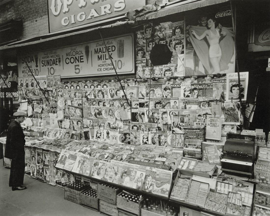 BERENICE ABBOTT - Newsstand, 32nd St. and 3rd Ave, 1935 (1 of 1)