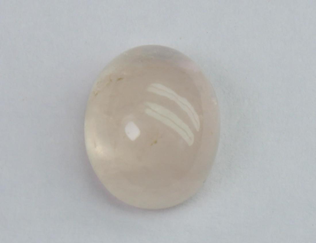 3.14 Ct Natural Morganite: No Reserve! Title: 3.14 Ct Natural Morganite Description: Gemstone: Natural MorganiteOrigin: Africa Weight: 3.14 Carats Measurements: 10x8x5.1 mm Shape : Oval Cabochon Colour: Peach Transparency: tran